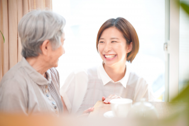 介護士に向いている人・向いていない人とは‐特徴などについて解説します